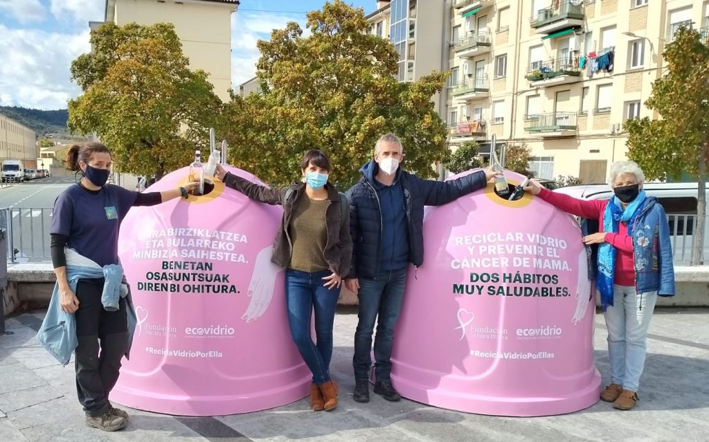 Ecovidrio y la Mancomunidad RSU IRATI presentan la campaña solidaria ‘Recicla Vidrio por ellas’ con motivo del Día Mundial del Cáncer de Mama